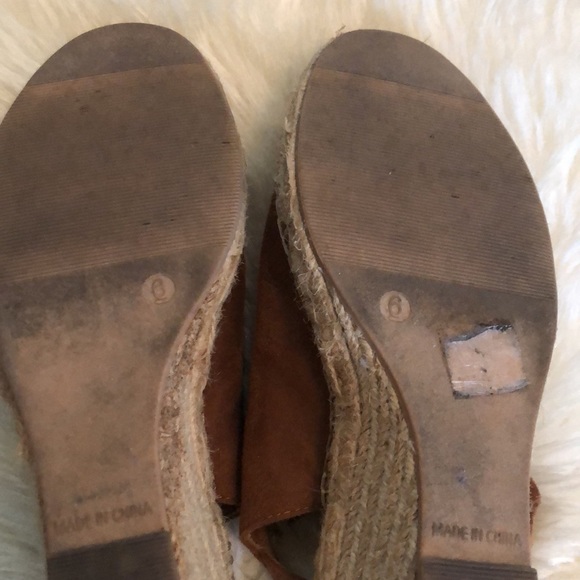 2/$25 GAP brown faux suede sandals size 6 - Picture 9 of 9